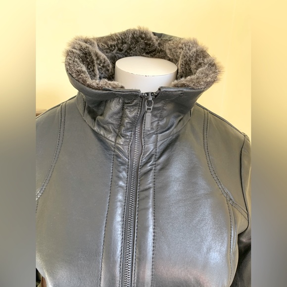 Danier black real leather long winter jacket Coat Thinsulate & Faux Fur Lining - Picture 4 of 16